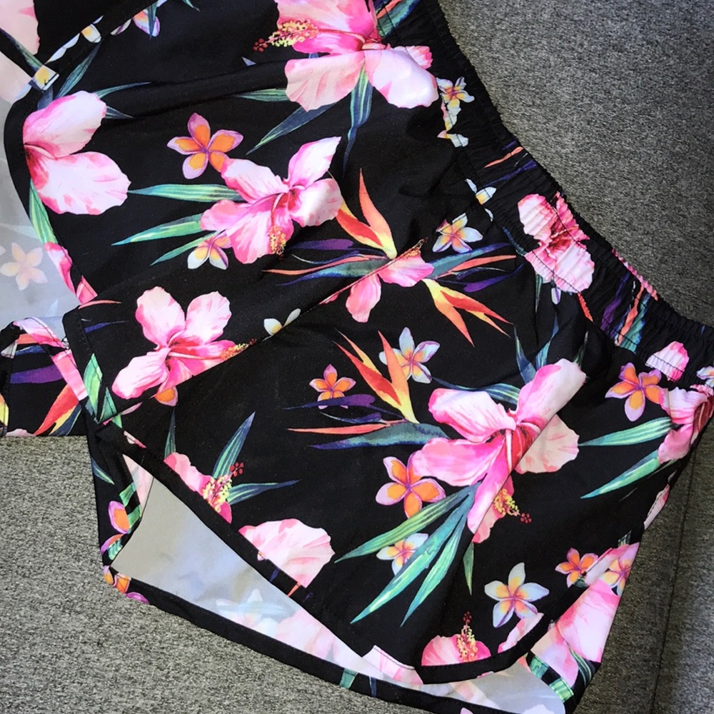 Old Navy Active shorts
